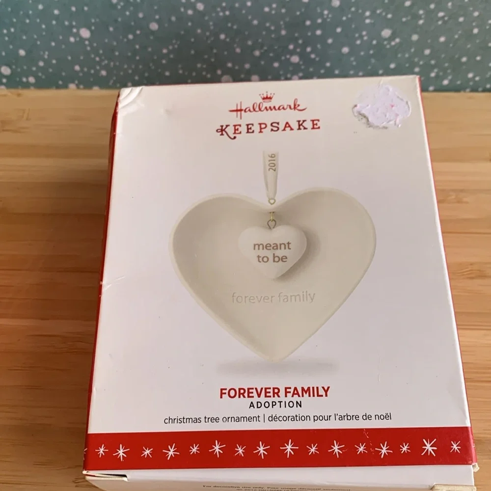 Hallmark Keepsake Ornament * Forever Family * Adoption * 2016